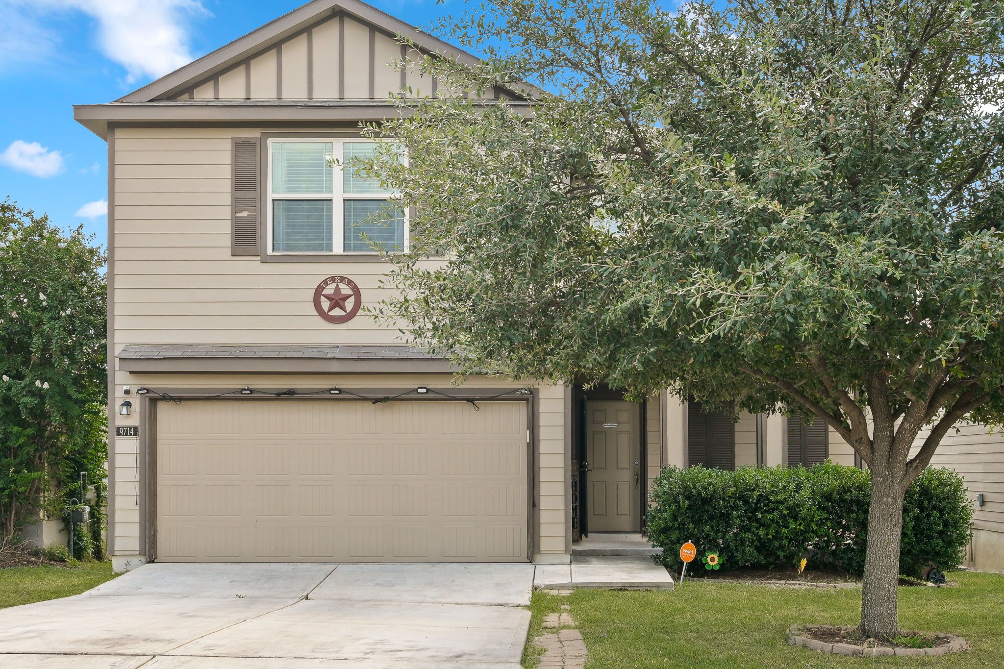 9714 Marbach Crest — photo 1