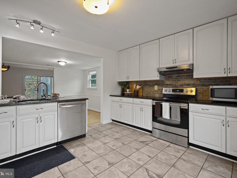 332 Charred Oak Court — photo 4