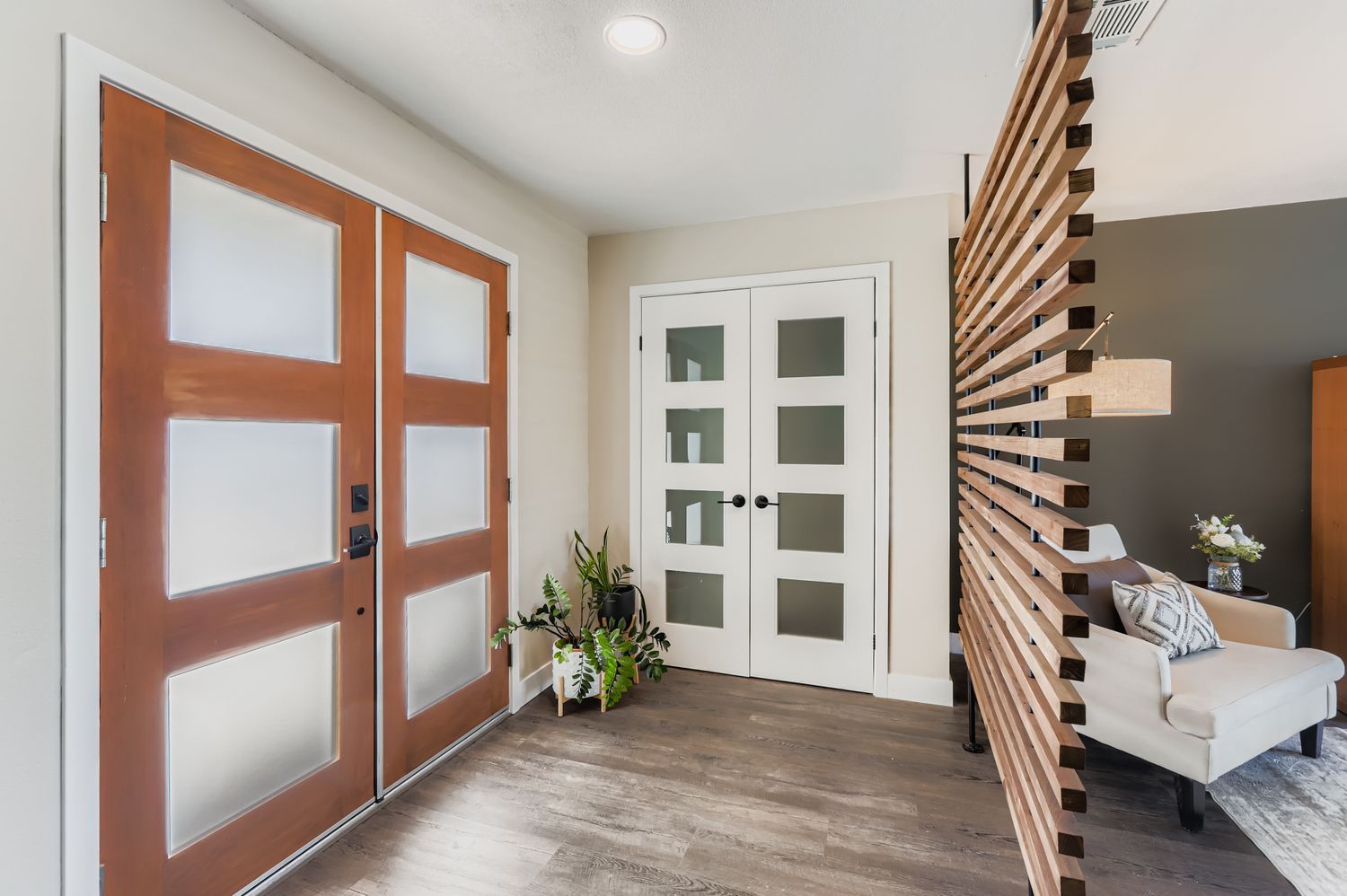 202 N Florence Ave — photo 3